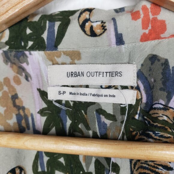 Urban Outfitters Mens Sz S Tiger Patterned Beachy Button Front Collared Shirt - Picture 7 of 8